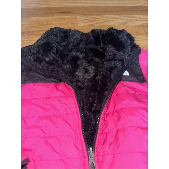 The North Face Girls Mossbud Reversible Puffer Jacket Pink Fuzzy Coat Size S - Picture 3 of 6